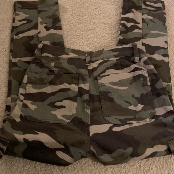 NWOT J.Crew Vintage Straight Camo Pants - Picture 5 of 6